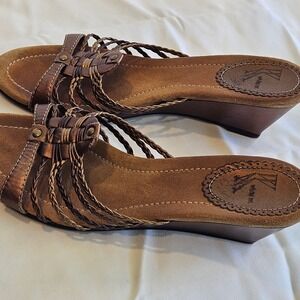 White Mountain Wedge Sandals 6